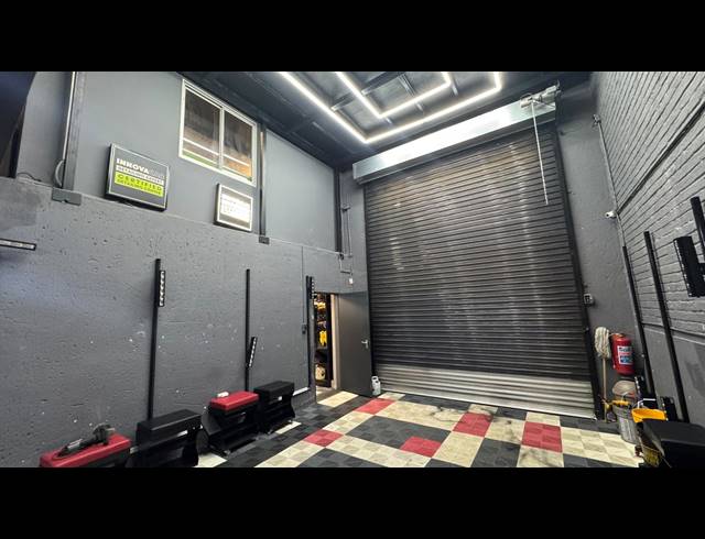 378M² WAREHOUSE FOR SALE IN EASTGATE